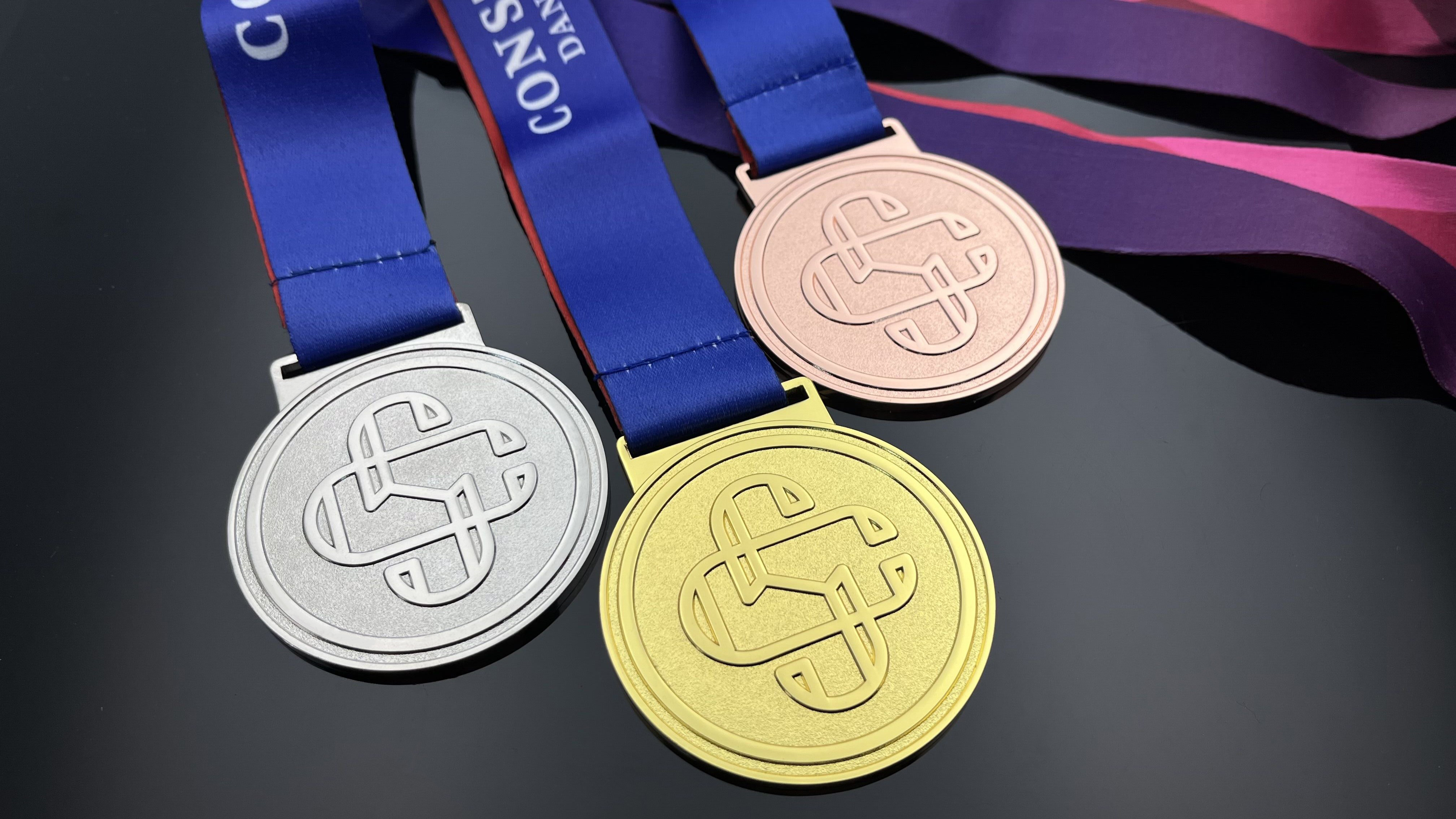 Zhongshan Factory custom Cheap Price ODM Bespoke  Metal gold medal Souvenir fine Sports Medal With Ribbon