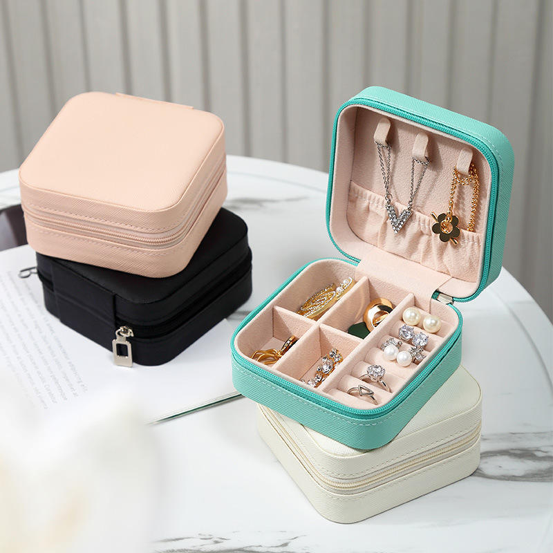 TS Free Sample Custom Pu Leather Portable Jewelry Box Small Jewelry case Organizer travel zipper jewelry box