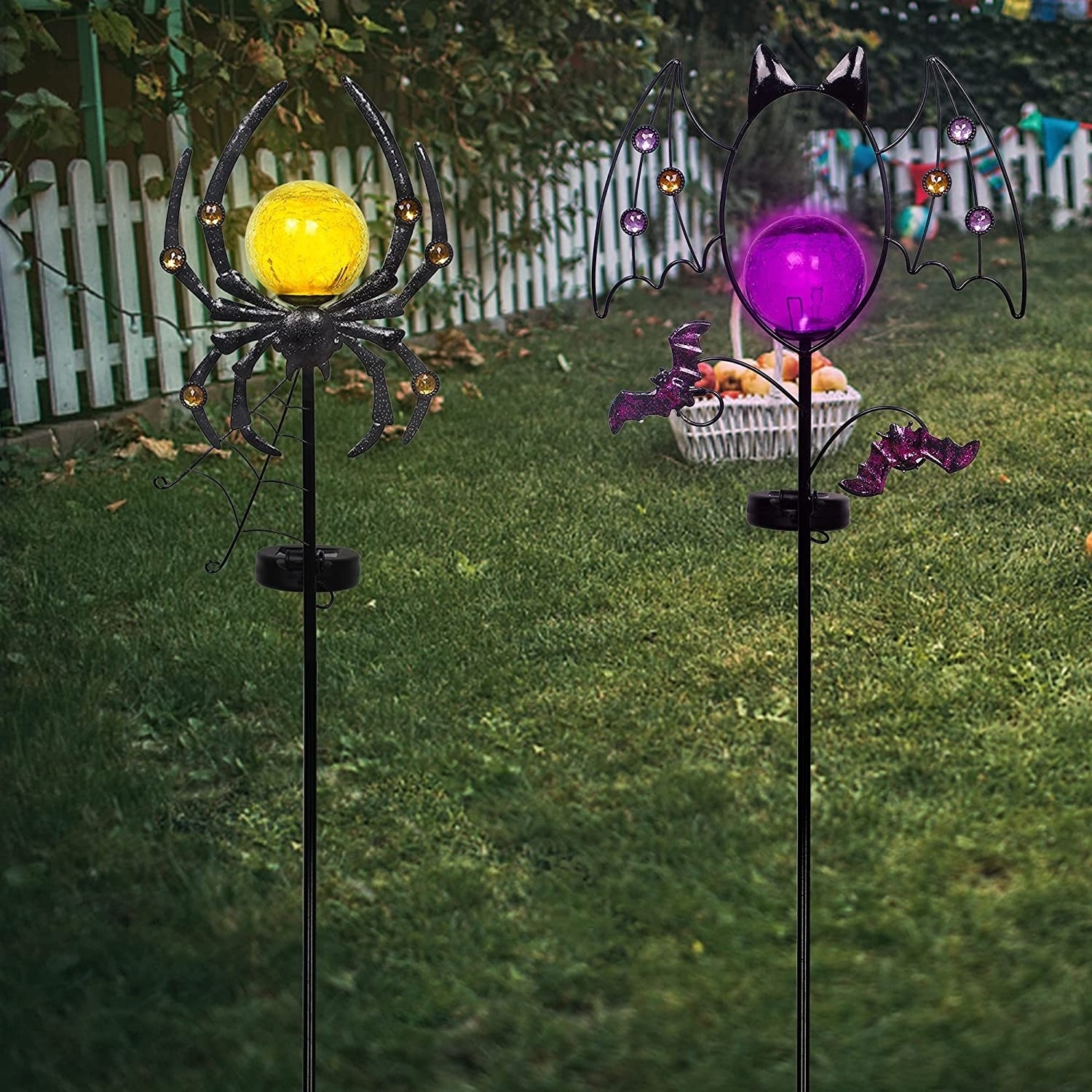 Solar Halloween Yard Garden Stake Lights, Crackle Glass Globe Bat Spider Metal Solar Yard Garden Stake