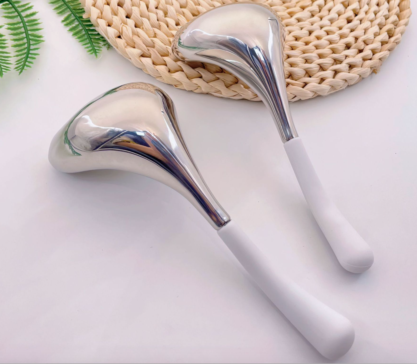 Facial Ice Globes Set of 2 Stainless Steel Facial Ice Globes for Face and Eye, Ice Globes Facial Roller