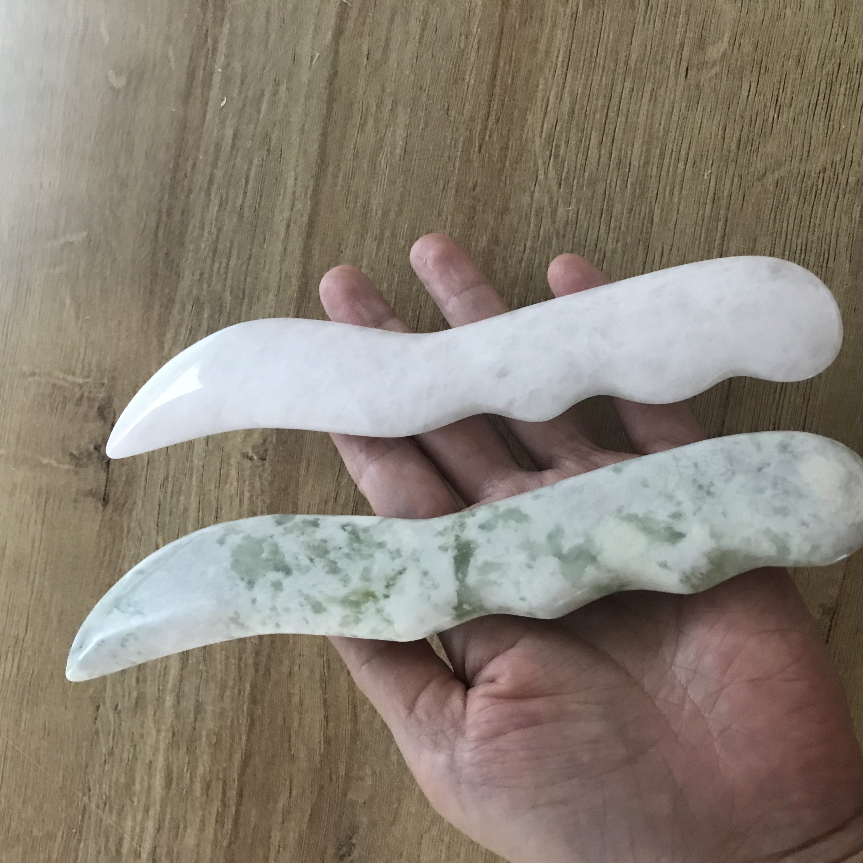 2021 popular natural gemstone crystal jade stone facial big size jade gua sha body massage gua sha product