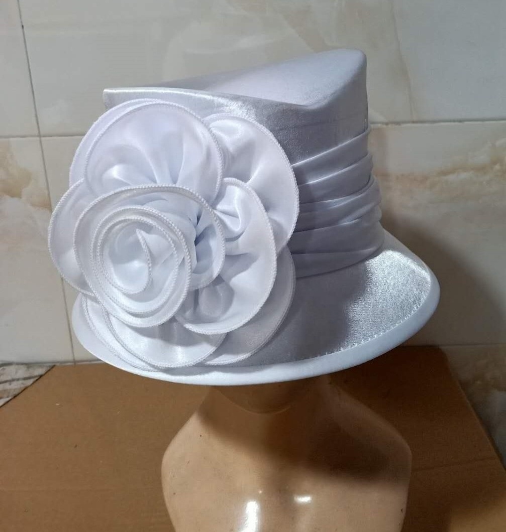 Fashion feather handmade Derby wedding White Formal Party lady Church Hat Wholesale New Elegant Women For Mother 's Day