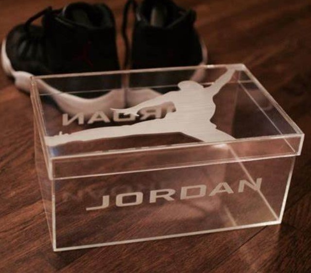 Custom Acrylic Shoe Box  For Sneaker Display Large Acrylic Display Case for shoes/bags and suitcases  Multiple styles