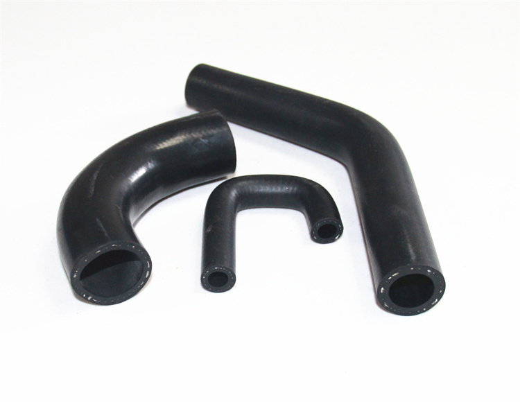 Excellent Performance UV Ozone Resistance CSM Cover NBR Inner With Polyester Fabric Reinforced Middle Filler Neck Hose