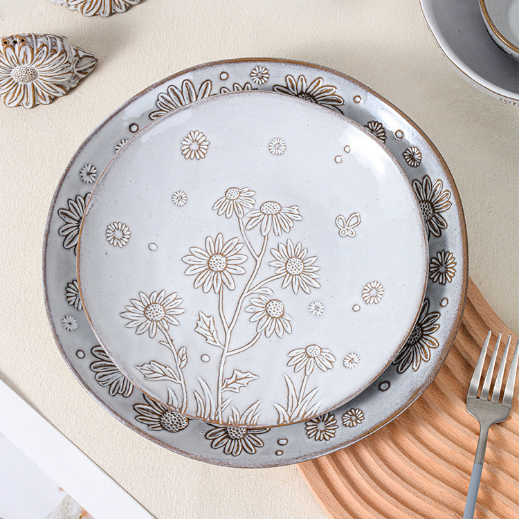 Retro Embossed Decal Pottery Home Goods Customized Tableware Porcelain Plates Dinnerware Sets for Restaurant