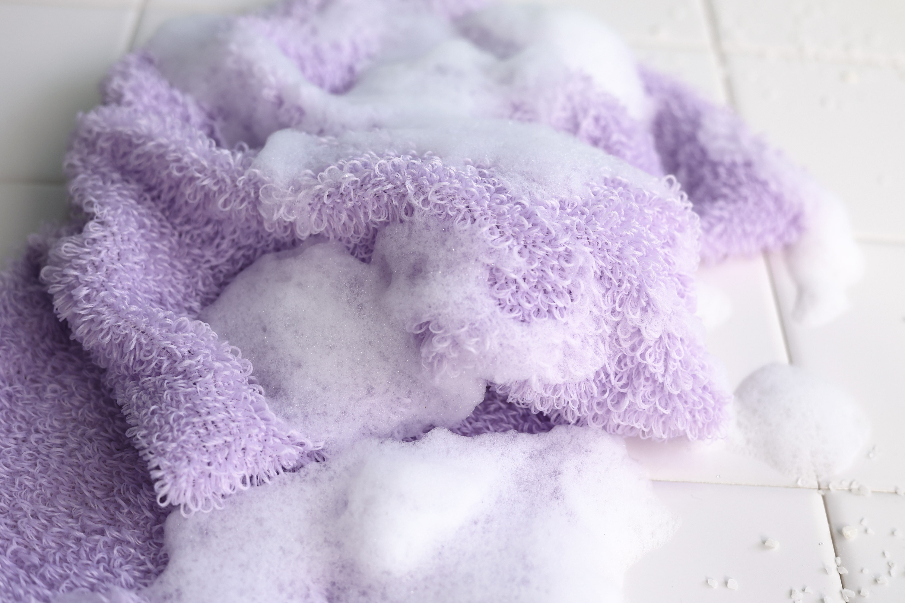 [Wholesale product] awamon Polyester Wash Towel made in Japan Bath Towels Exfoliating Body Scrubber Soft Rich bubble White