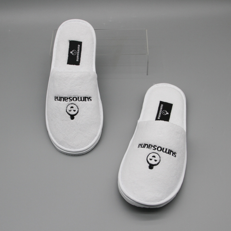 OEM Custom Logo Personalized Wholesale Luxury Cheap White Washable Hotel Room Spa Guest Disposable Cotton Terry Slippers