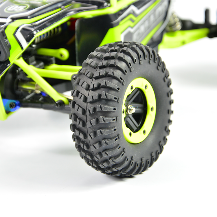 Large Size 1/12 Monster Truck 4WD Off Road Vehicle Conquering All Terrain Electricity RC Climbing Car