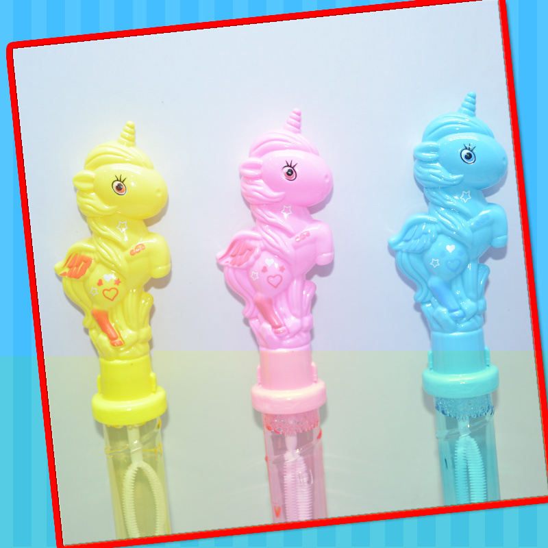 Wholesale china toy candy factory good selling promotion gift horse  bubble stick toy for kids with candy