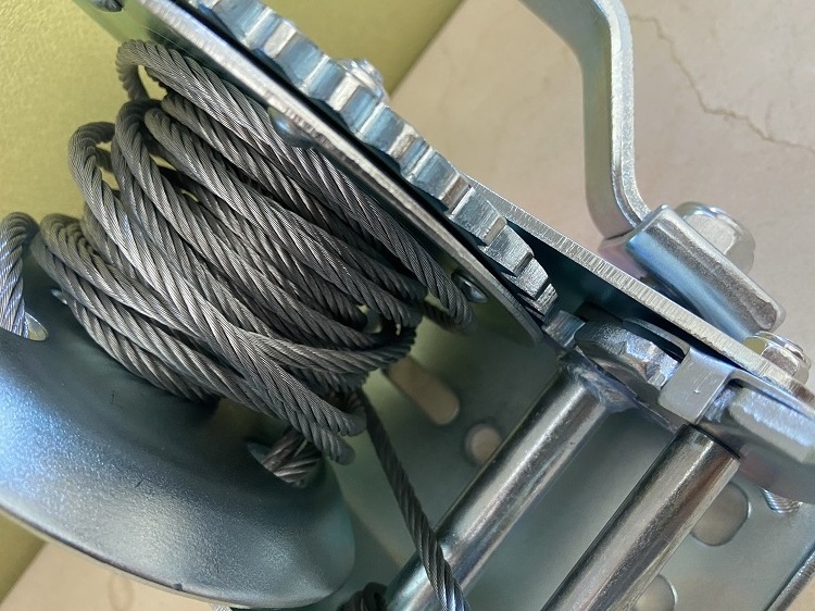 1100kgs Steel Wire Cable Manual Hand Winch With Hook For Boat