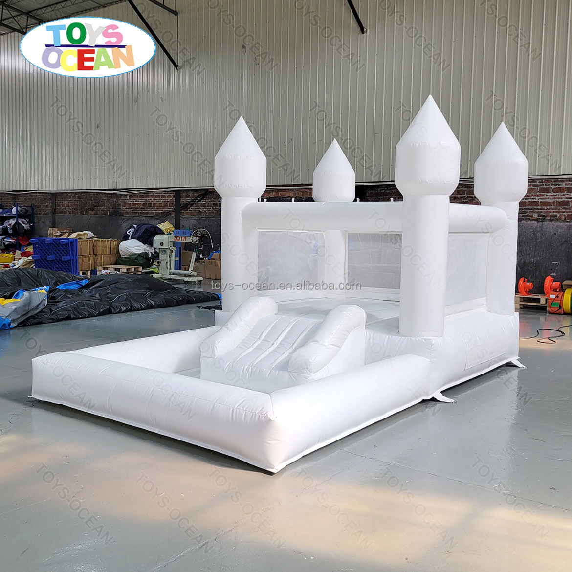 Commercial grade PVC soft play equipment Must Have Style inflatable bounce house combo castle slide with ball pit