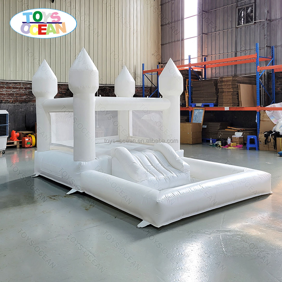 Commercial grade PVC soft play equipment Must Have Style inflatable bounce house combo castle slide with ball pit