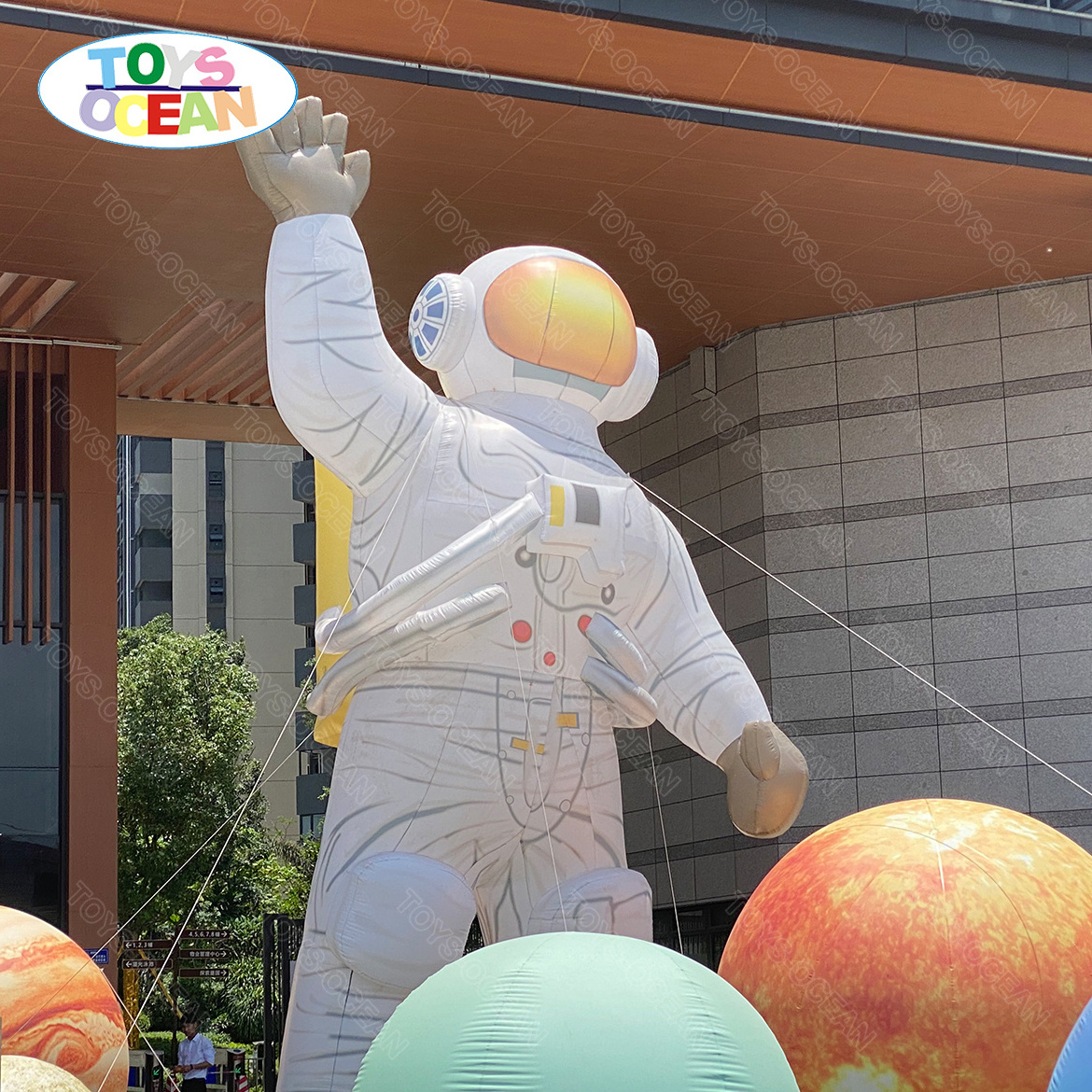 2023 newly designed outdoor inflatable astronaut inflatable universe planet advertising