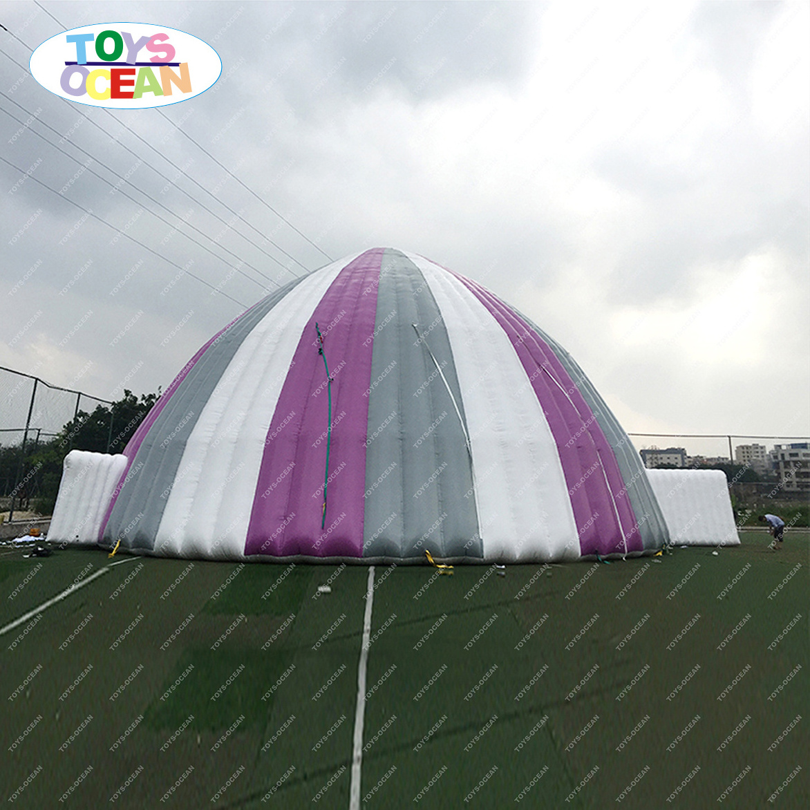 Large outdoor inflatable event party tent igloo tent