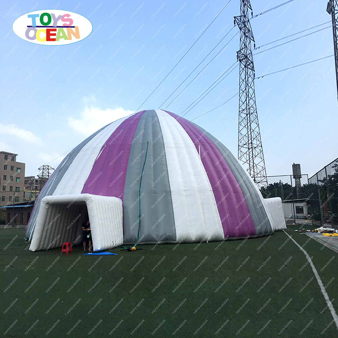 Large outdoor inflatable event party tent igloo tent