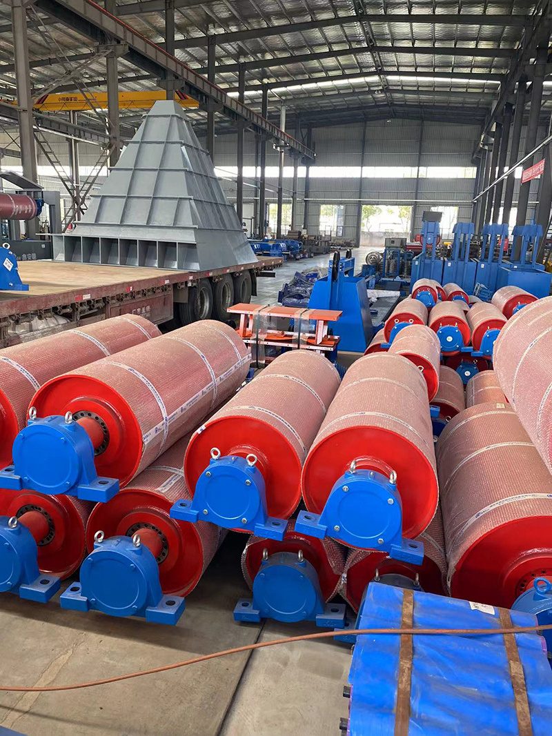 Heavy Duty Steel Rubber Coated HDPE Self Aligning Return Trough Carrier Conveyor Idler Roller Price for Mining Belt Conveyor