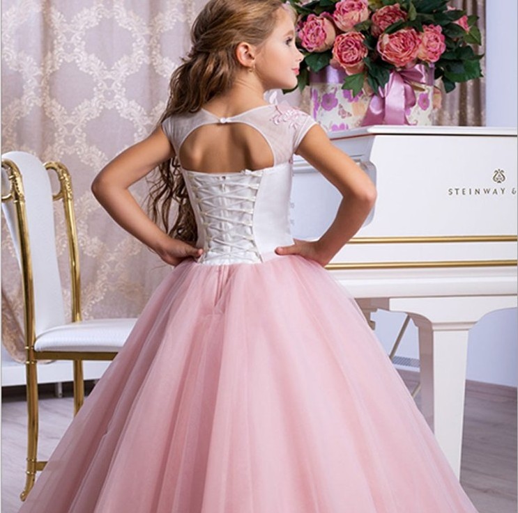 2020 Pink Princess Flower Girls Dresses Lace Up Back Puffy Ball Gowns Birthday Party Dresses