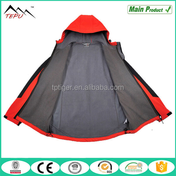 2021 New Hooded Wind 3-Layer Coat Waterproof Men Red Softshell Jacket