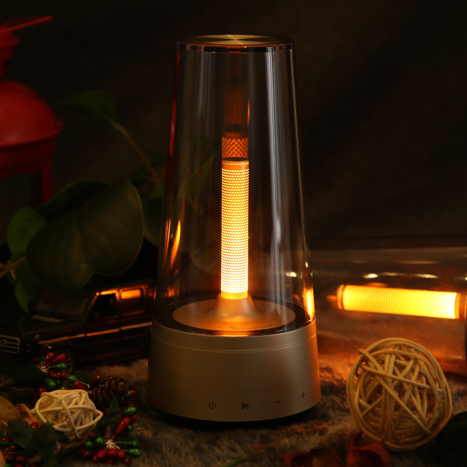 New Product Brightness Adjustable Lantern Speaker Creative Gift Professional Audio Flame Candle Portable Light Wireless Speaker