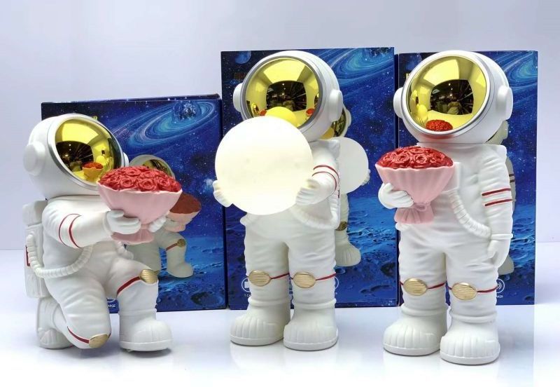 CH-M261-263 Astronaut fashion night light ornament subwoofer radio TF card speakers