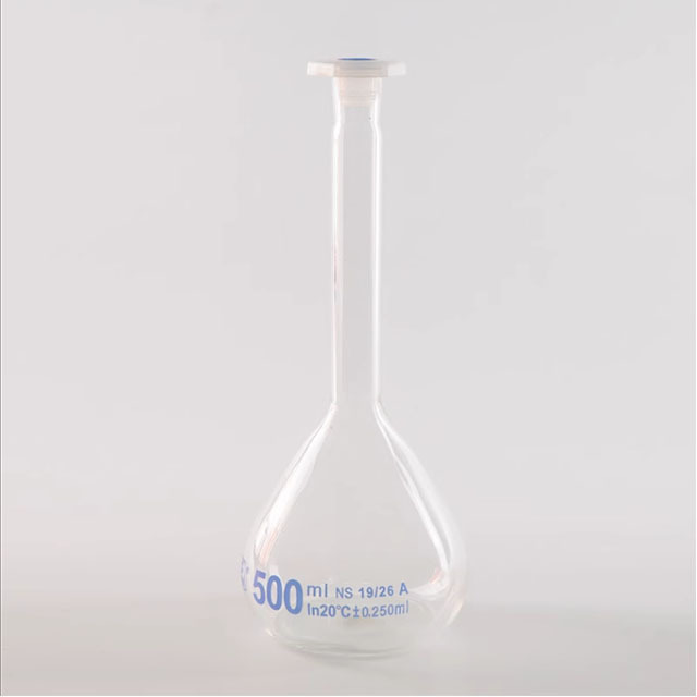 Glass volumetric flask