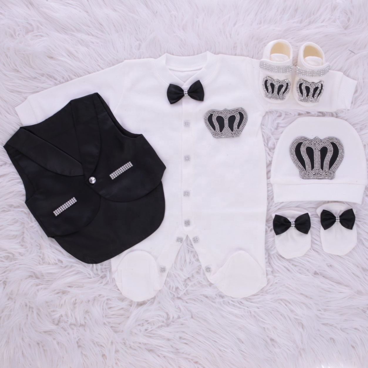 5 Pieces Custom Quality Newborn New Design Satin Vested Gift Baby Set Long Sleeve Bamboo Bubble Cotton Knitted Fabric Romper