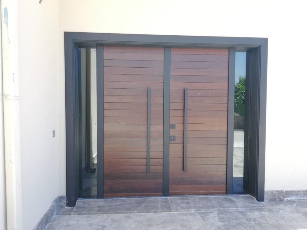 high quality Turkish security steel doors, metal modern front entrance doors for houses customizable design size color