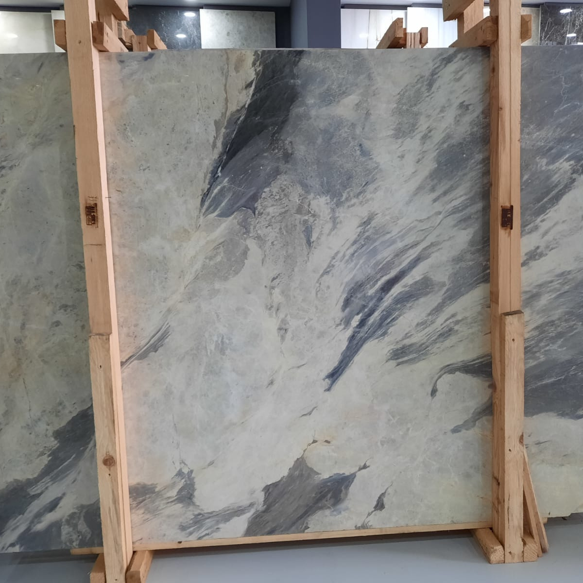 high quality luxurious marble and travertine natural stone blocks and slabs for floor walls interior and exterior tiles