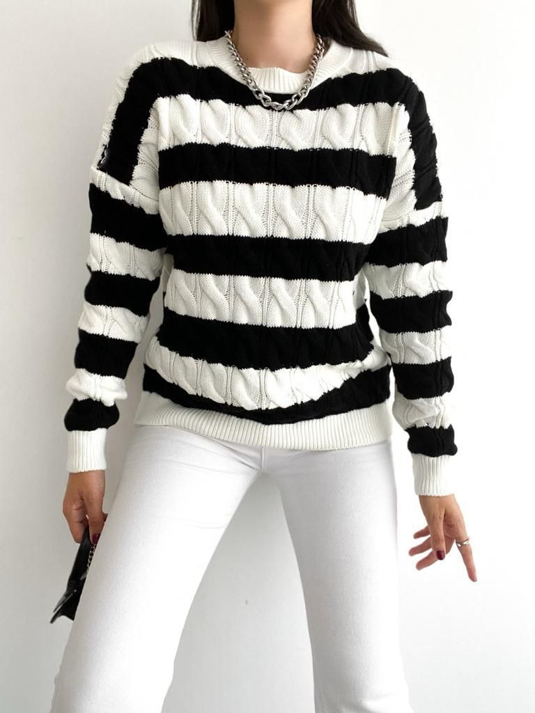 Textured Stripe-Pattern Crew Neck Sweater with Ribbed Cuffs and Contrast Hem Detail 2023 Winter Fashion