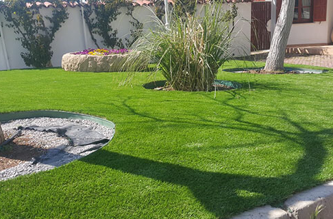 Big campaign High quality artificial garden grass for kids pets outdoor and indoor and made in Turkey have UV protection.