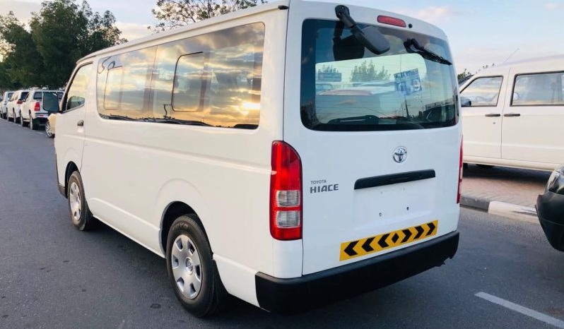 Used TOY OTA HIACE 2015 Cheap Adult Van Electric Cars Left Hand Drive Bus Car for Sale japan Red Max White Condition Used