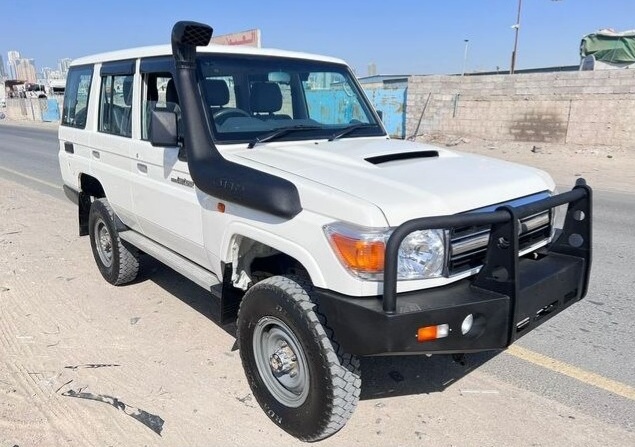 2017 Toyo-ta Land cruiser Hardtop 5 Doors V8 RHD Used Cheap Cars from Japan Dubai Germany for Sale Hot Sale Diesel Petrol Engine