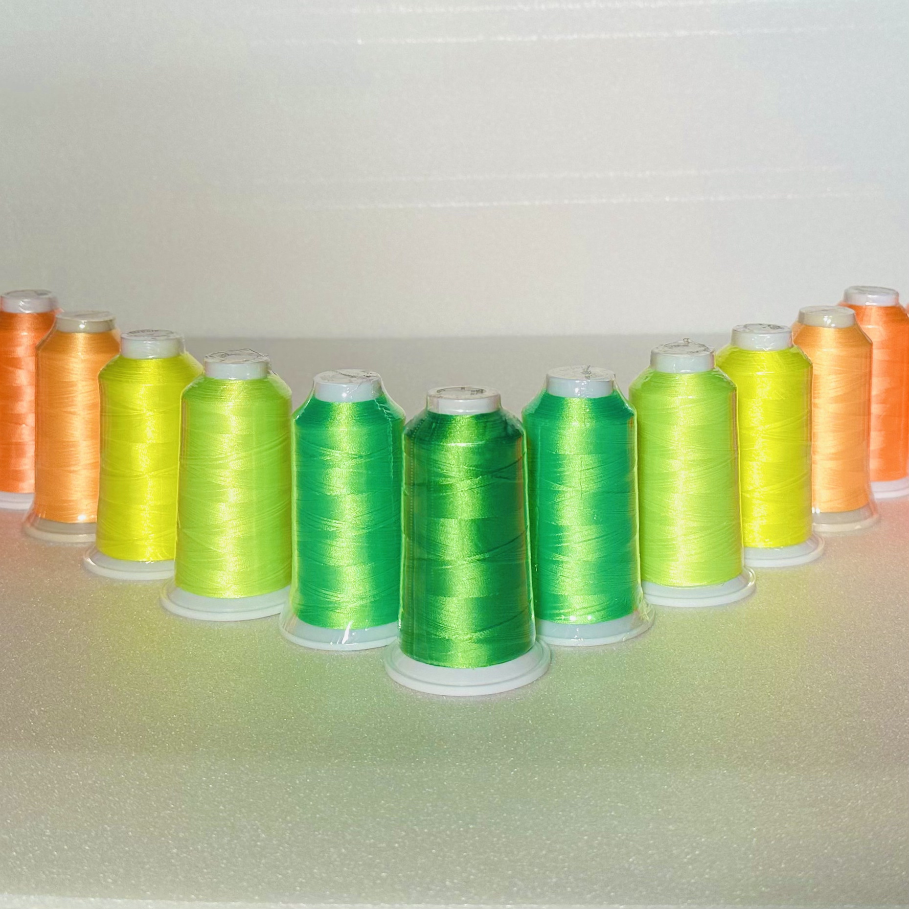 %100 Polyester High Quality Neon Shiny Embroidery Thread for Embroidery Machine&Embroidery Patches 120D/2 Cheap Price