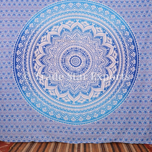 Ombre Tapestry Wall Hanging Bohemian Wall Decor 100% Cotton Bedspread Home Decorative Wall Art Mandala Beach Throw