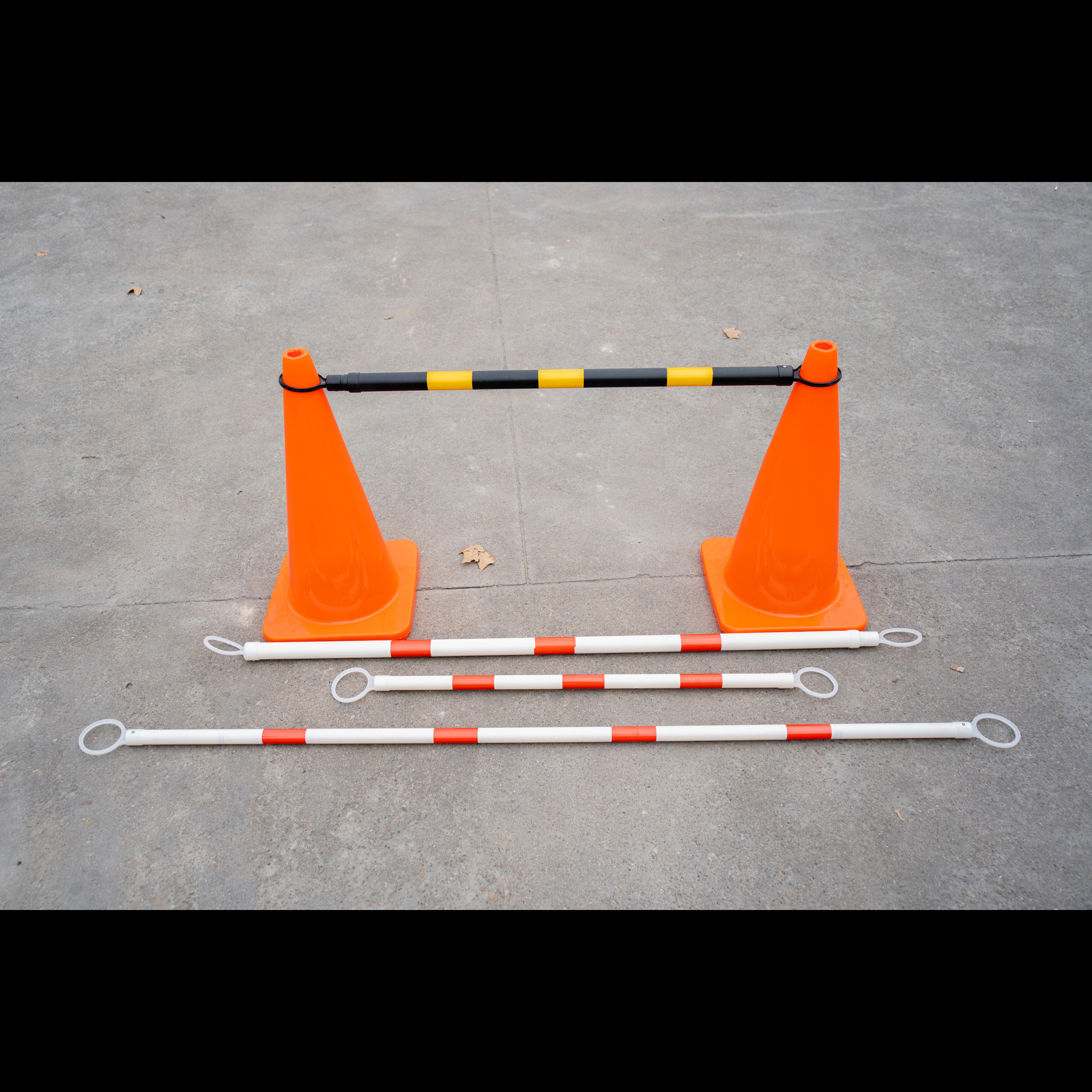 Retractable Lightweight Plastic Warning Traffic Cone Bars Barricades