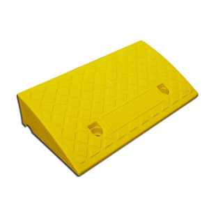 Portable Lightweight 500*270*110mm PVC Road Curb Ramp For Cars Wheelchairs