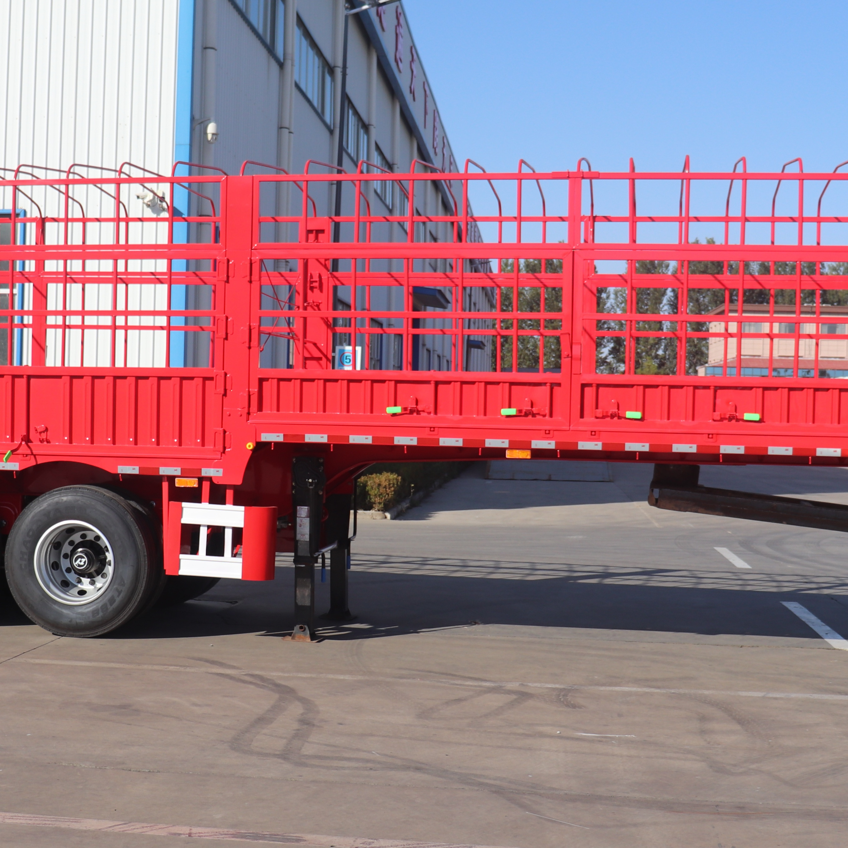 Hot Sale Utility Bulk Sugar Cane Transport 40t 60 Ton 3 Axle Fence Semi Trailer Factory Price