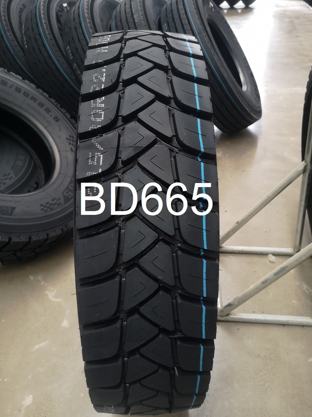 Cheap price Tire made in China heavy duty truck tire  TBR good quality fast delivery Llantas