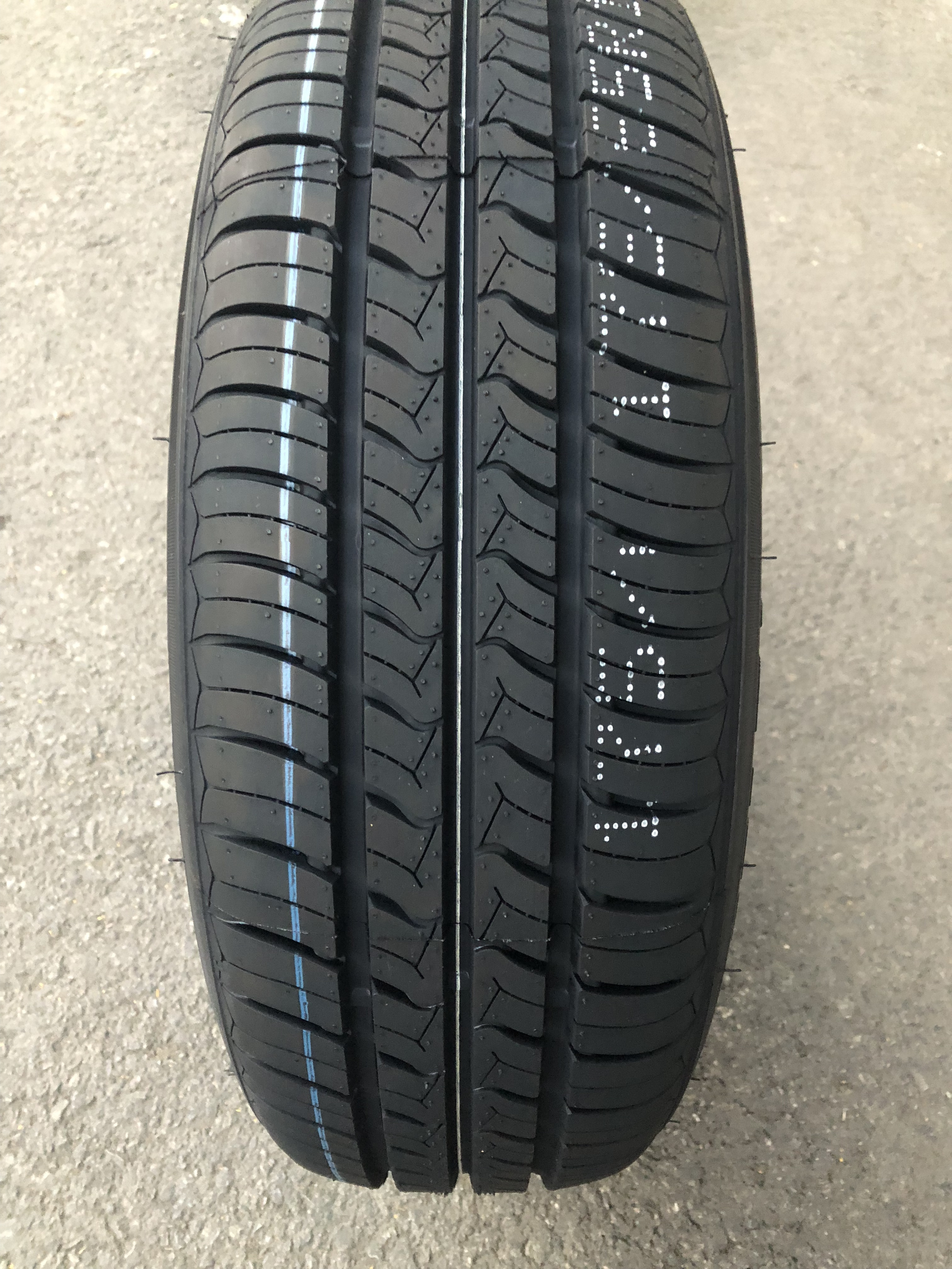 265/70R16 AT MT HT KINGRUN brand new car tires for muddy and all terrain 265/70R16 made in China