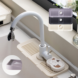 Hot Selling Kitchen Sink Water Splash Guard Baffle Board With Strong Sucker Impermeable Silicone Sink Splash Guard