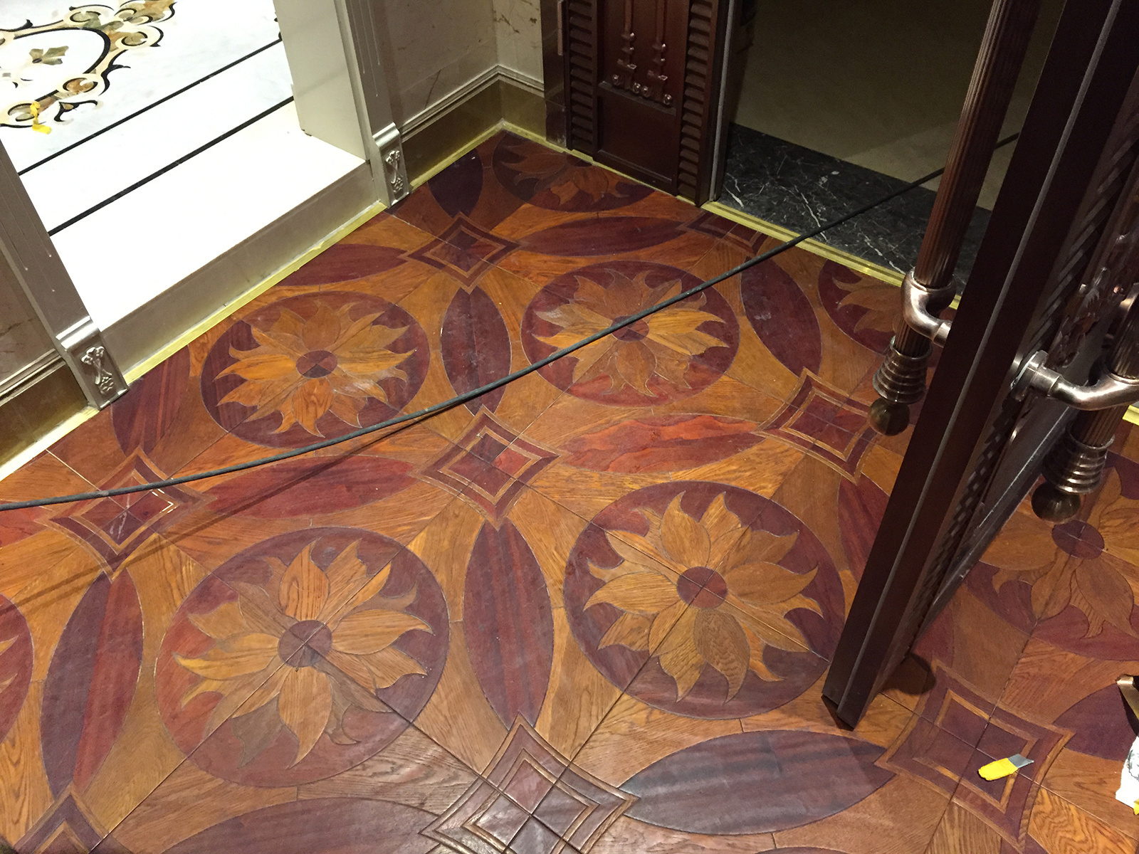 Sapele & Oak Sapeli Oak Patterned Parquet Art Parquet Lotus Design Wood Parquet Flooring