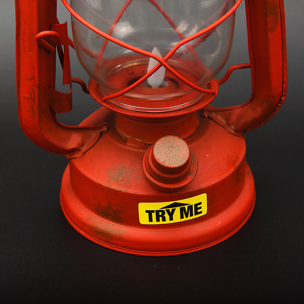 Wholesale battery powered Flickering Flame hurricane vintage led lantern Red Retro lantern Outdoor Hanging LED Lantern