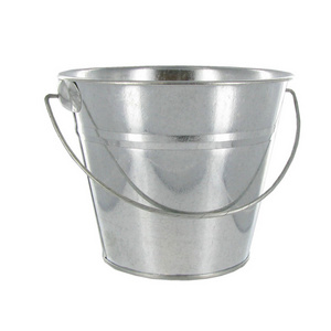 Latest weather Resistant Small Outdoor Planter Galvanized Decorative Home Garden Planter & Flower Pots