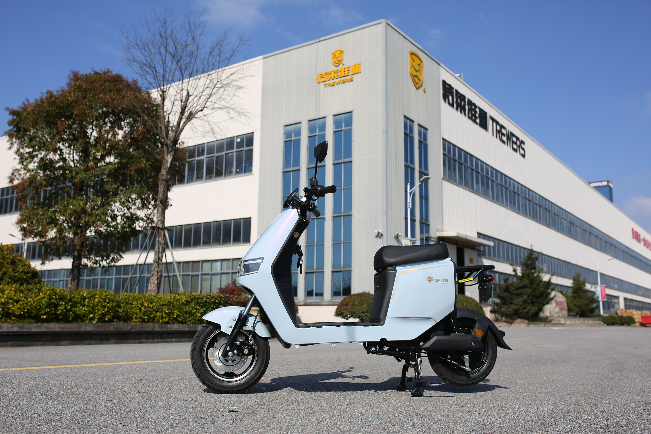 Adult China Electric Moped 60km/h 2500w Long Range Delivery Motos 2 Wheel Scooter Electric Bike Motorcycle