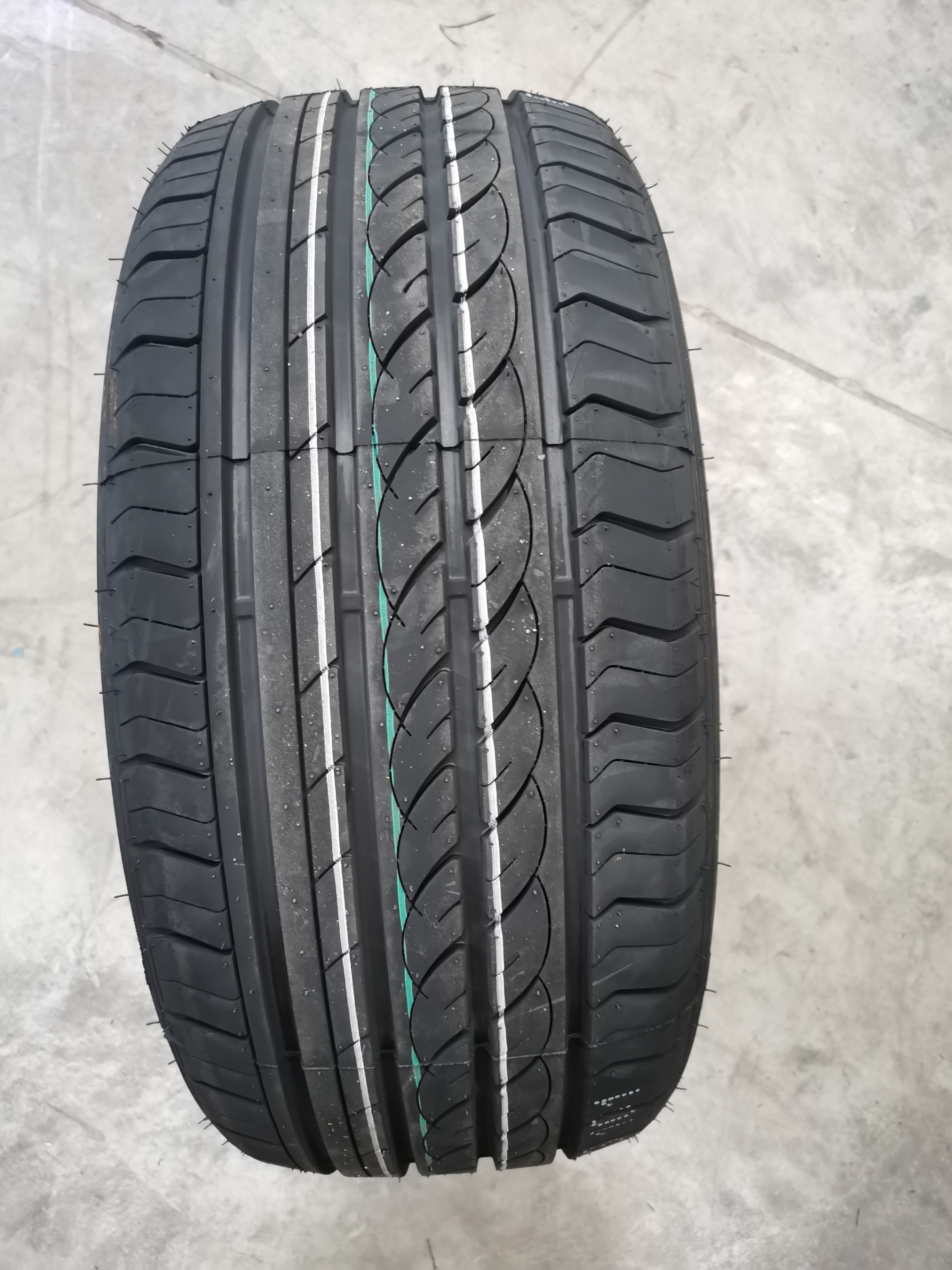 235 55 r 18 inch 235/55/r18 passenger car tires 235/55r18 Joy road tyres