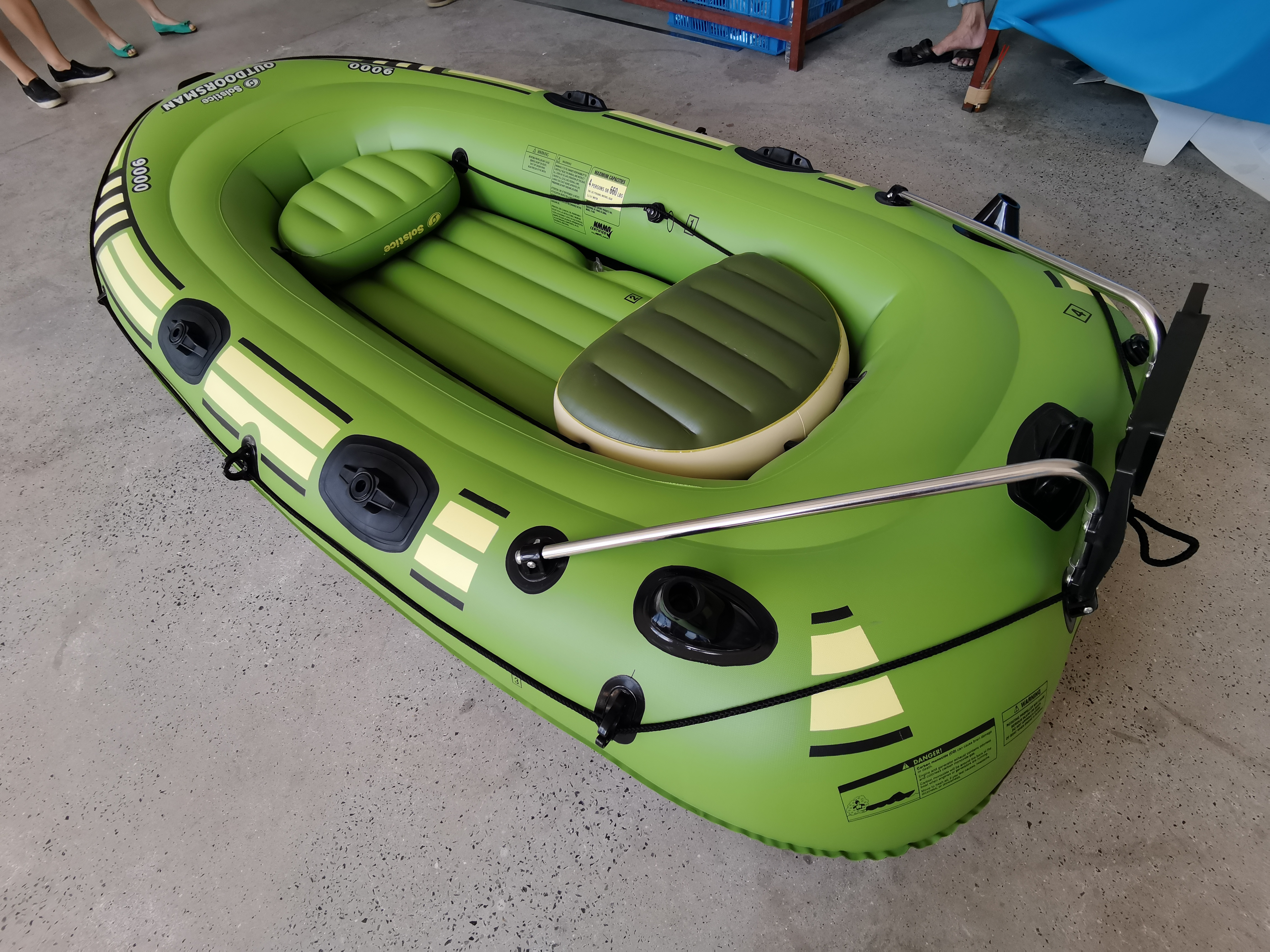 Inflatable kayak  Rowing Boat Dinghy Fishing boat River PVC Inflatable Raft Boat with 2 & 4 person for sale water sport