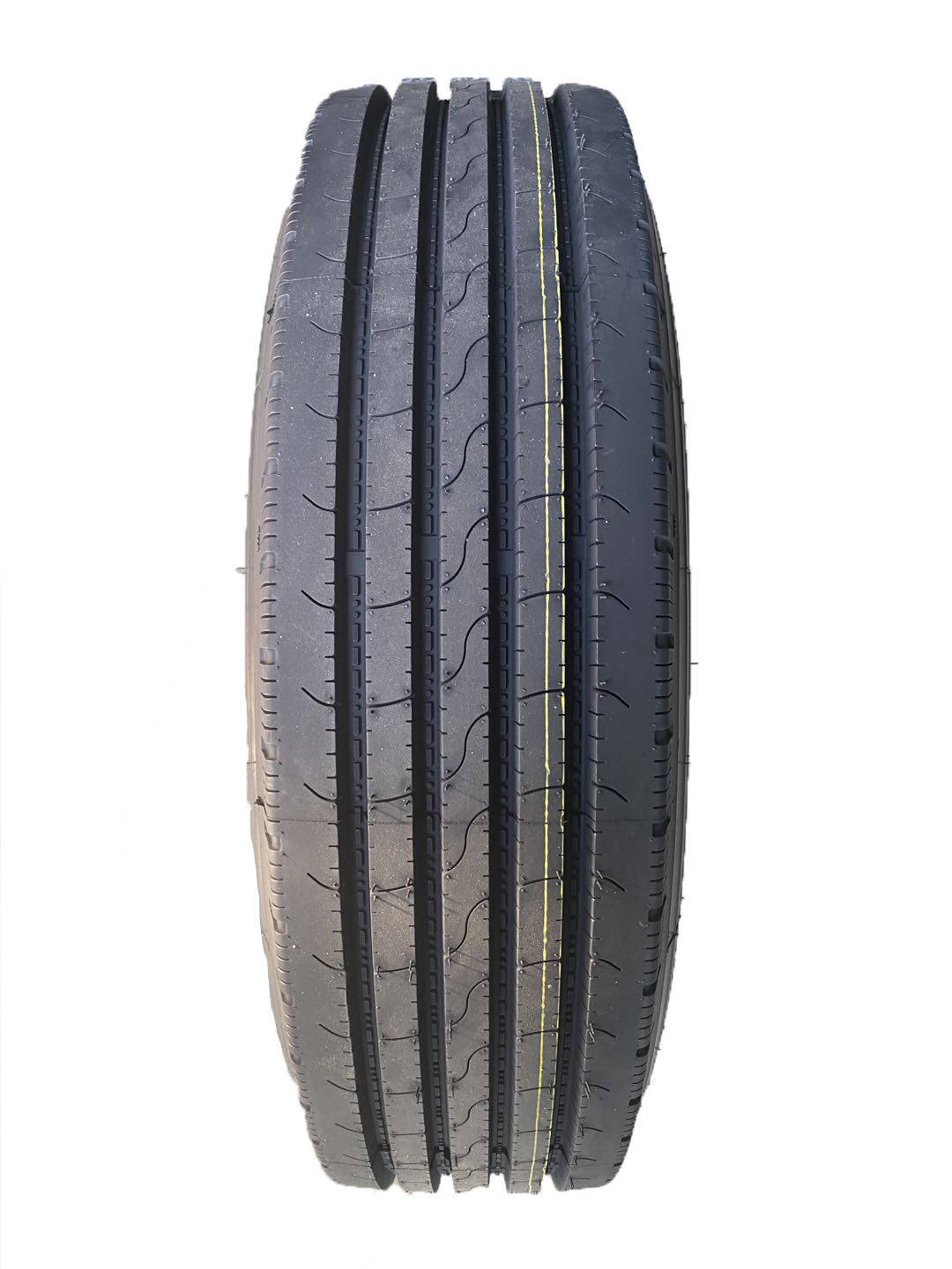 For sale at low price 295 60R22.5, 11r22.5, 315 60R22.5, 295 75R22.5, 315 70R22.5, 295 80R22.5  special trailer truck tire