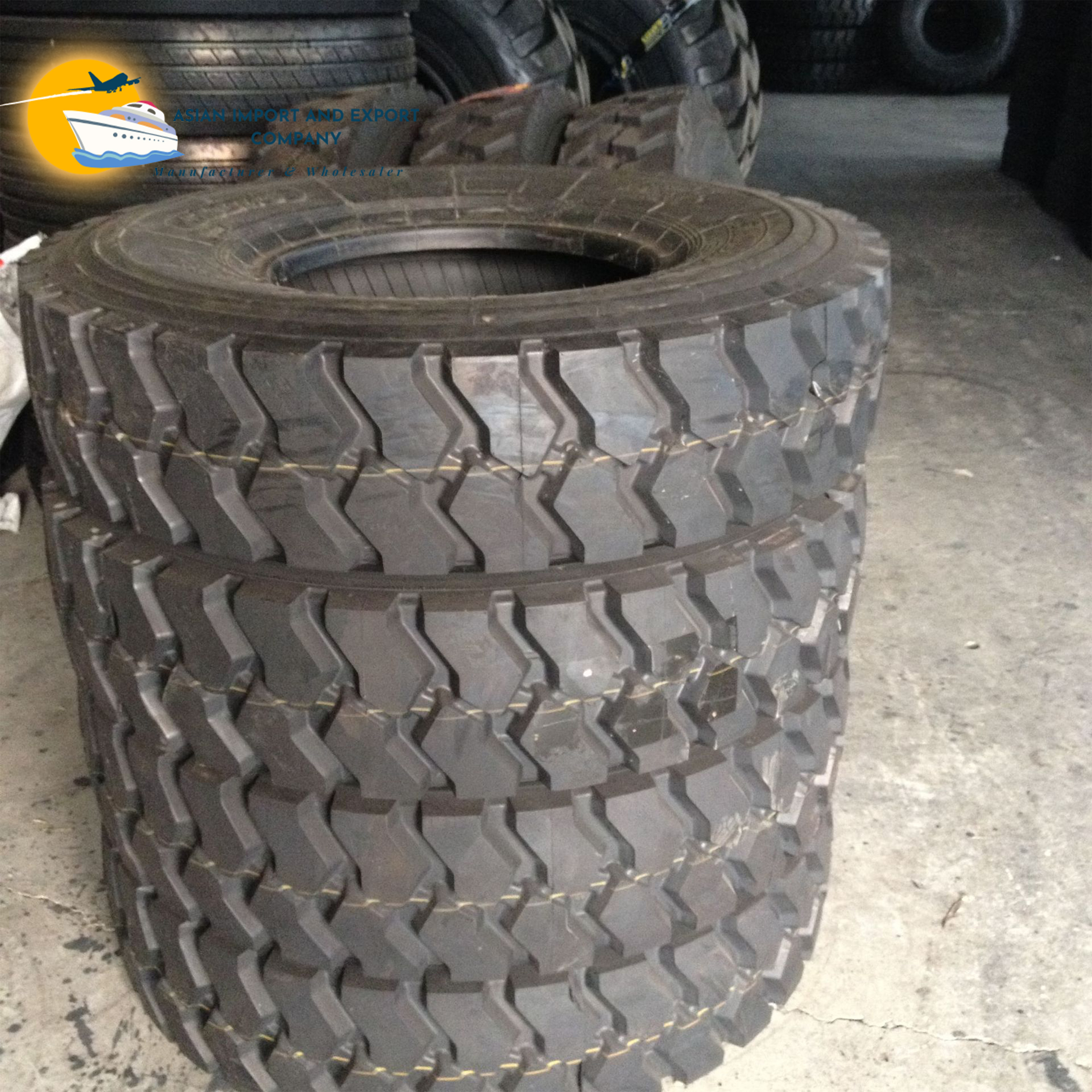 High grade truck tire for sale this size11R22.5, 295/75R22.5, 295/80R22.5, 315/80R22.5, 385/65R22.5 at low price