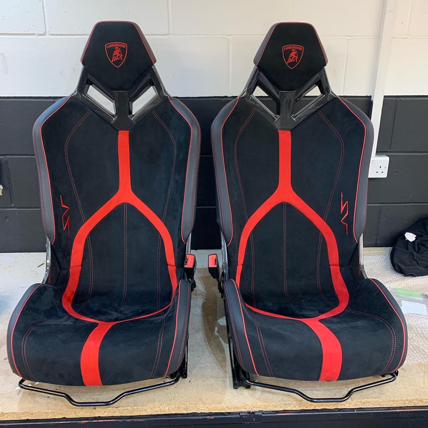 Original seats for Lamborghini Aventador Huracan Urus Gallardo Diablo Murcielago Veneno Centenario Countach SV SVJ SVJ63 STO