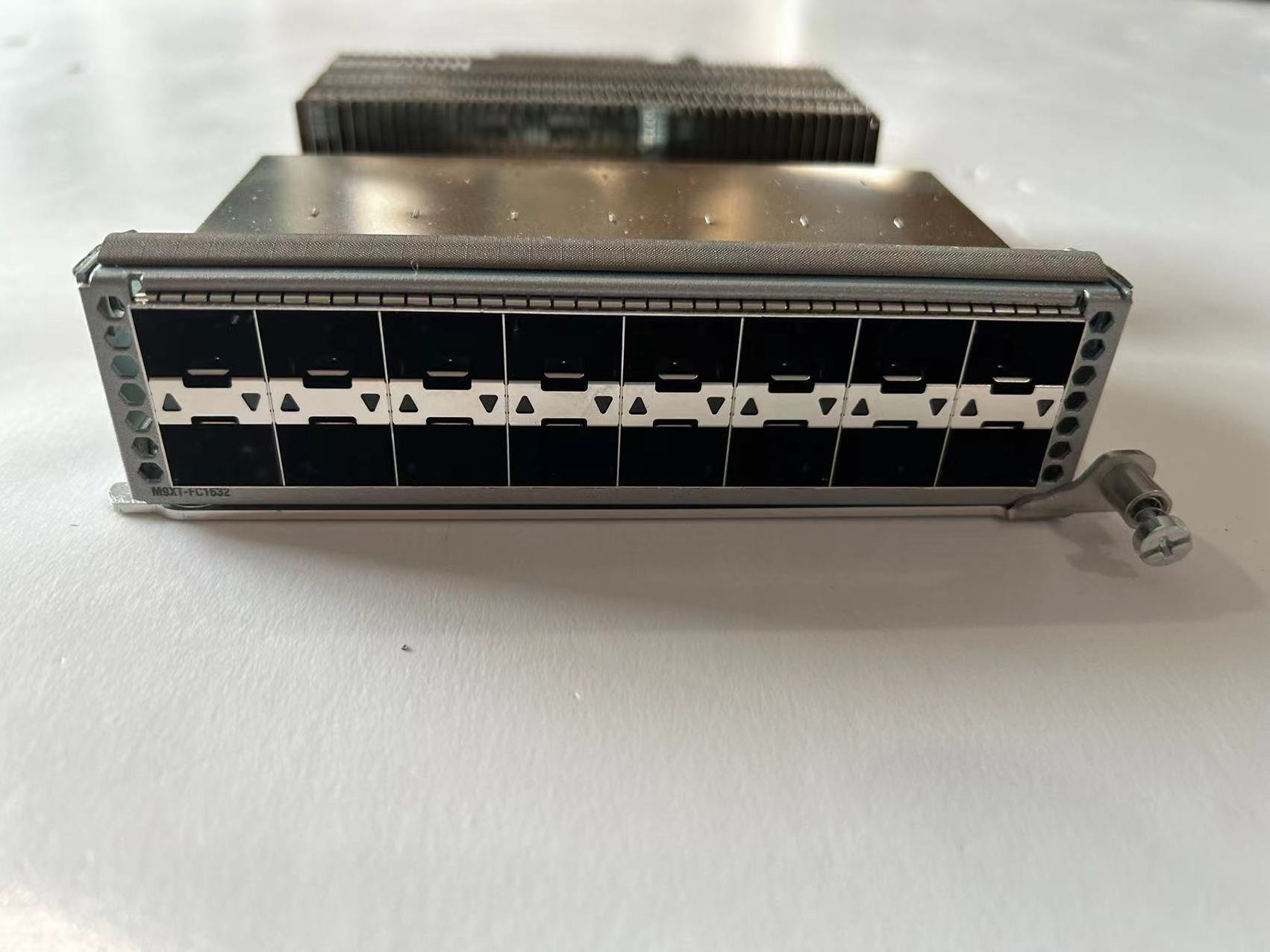 M9XT-FC1632 Brand new M9XT-FC1632 Cisco 16 x Ports SFP+ Fibre Channel Expansion Module for MDS 9132T Switch